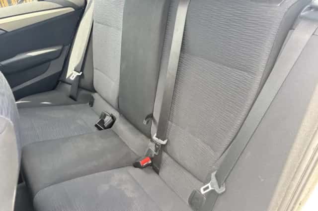 BMW X1 (2013) thumbnail 6