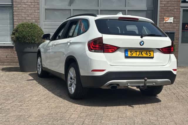 BMW X1 (2013) thumbnail 7