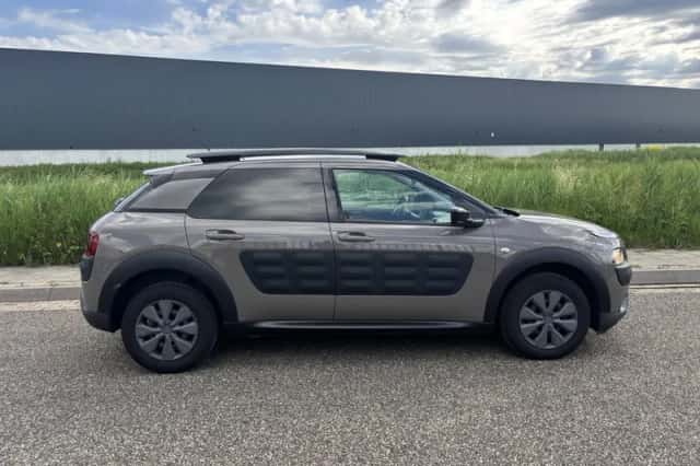 Citroën C4 (2015) thumbnail 2