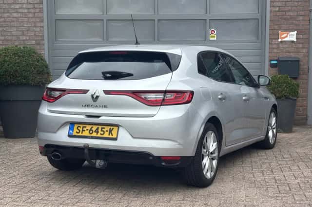Renault Mégane (2017) thumbnail 4