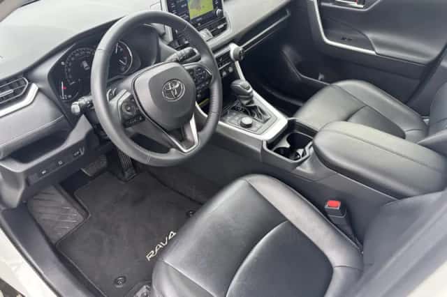 Toyota RAV4 (2019) thumbnail 5
