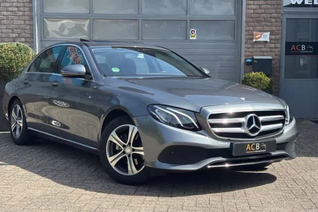 Mercedes-Benz E-Klasse (2016) thumbnail 1