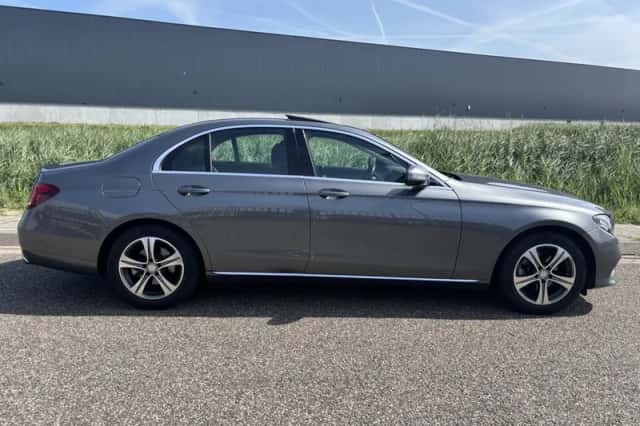 Mercedes-Benz E-Klasse (2016) thumbnail 2