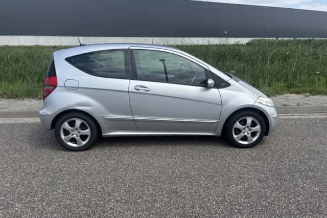 Mercedes-Benz A-Klasse (2008) thumbnail 2