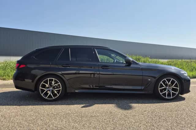 BMW 5-Serie (2021) thumbnail 2