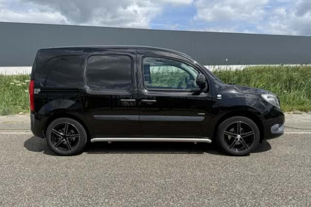 Mercedes-Benz Citan (2014) thumbnail 2