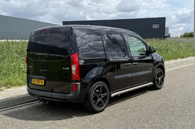 Mercedes-Benz Citan (2014) thumbnail 3