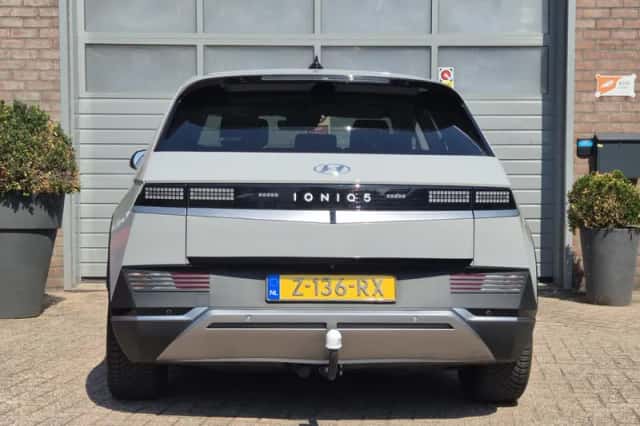 Hyundai Ioniq (2022) thumbnail 5