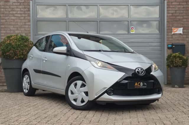 Toyota Aygo (2014) thumbnail 1