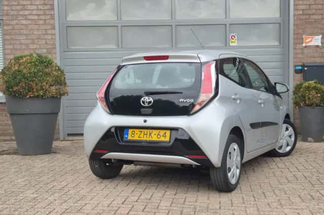 Toyota Aygo (2014) thumbnail 3