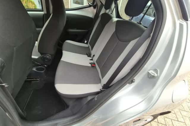 Toyota Aygo (2014) thumbnail 6