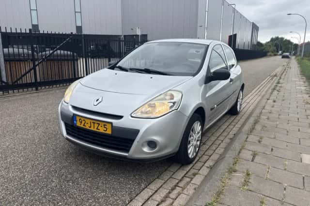 Renault Clio (2009) thumbnail 1