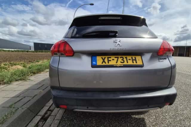 Peugeot 2008 (2015) thumbnail 5