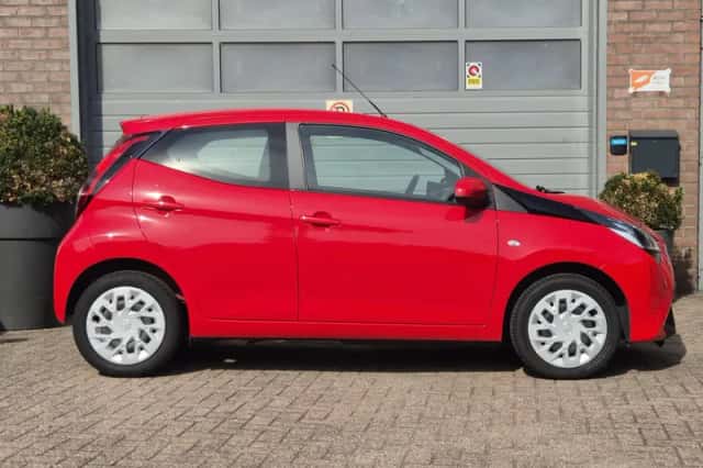 Toyota Aygo (2020) thumbnail 2
