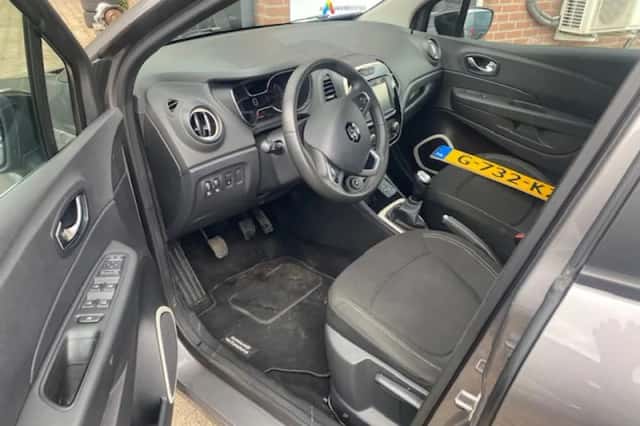 Renault Captur (2018) thumbnail 6