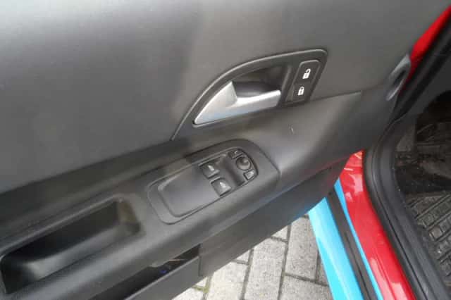 Volvo C30 (2011) thumbnail 4