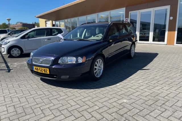 Volvo V70 (2006) thumbnail 1