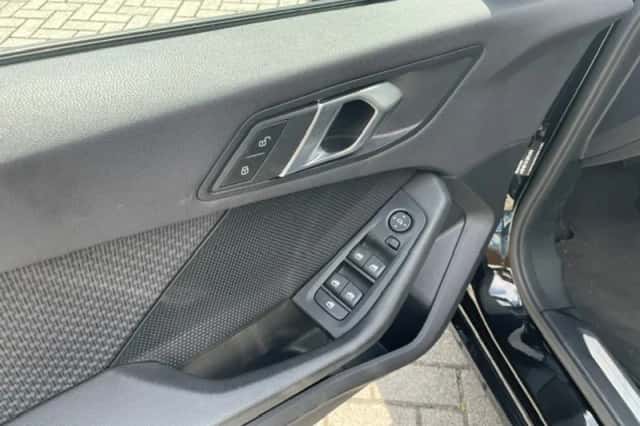 BMW 1-Serie (2022) thumbnail 4