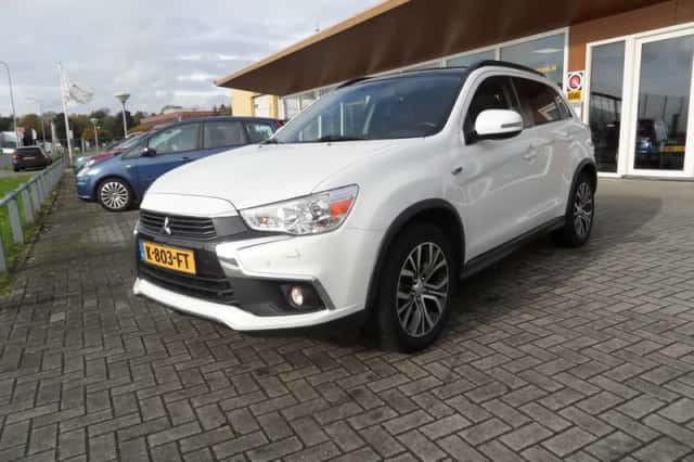 Mitsubishi ASX (2016) thumbnail 1