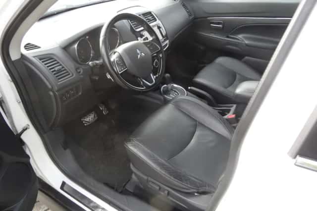 Mitsubishi ASX (2016) thumbnail 3