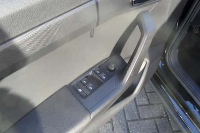 SEAT Arona (2021) thumbnail 4