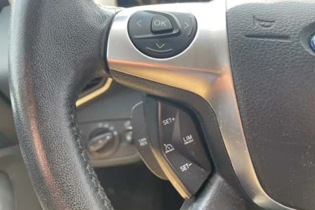 Ford C-Max (2015) thumbnail 6
