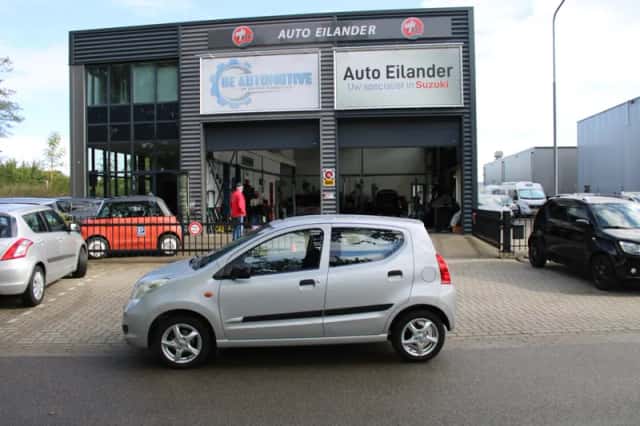 Suzuki Alto (2010) thumbnail 3