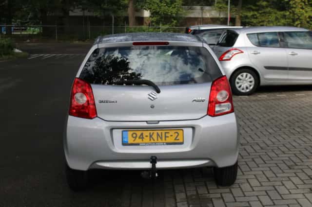 Suzuki Alto (2010) thumbnail 4