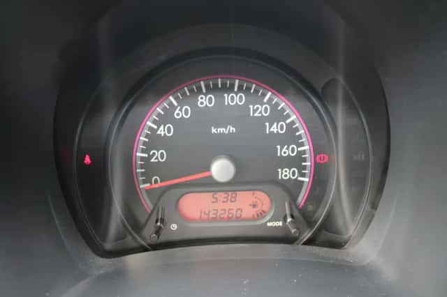 Suzuki Alto (2010) thumbnail 6