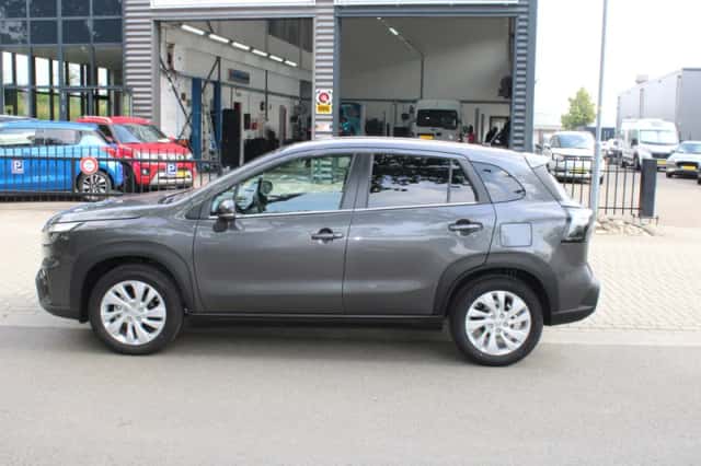 Suzuki S-Cross (2026) thumbnail 3