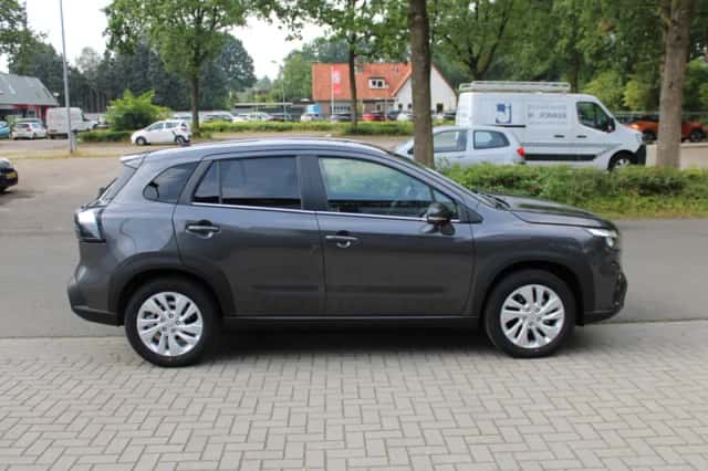 Suzuki S-Cross (2026) thumbnail 6