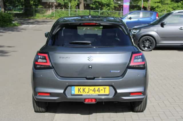 Suzuki Swift (2025) thumbnail 6