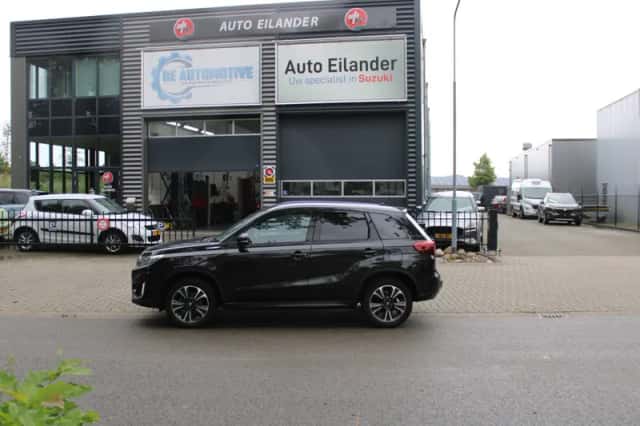 Suzuki Vitara (2021) thumbnail 4