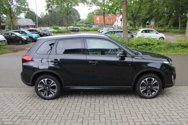 Suzuki Vitara (2021) thumbnail 6
