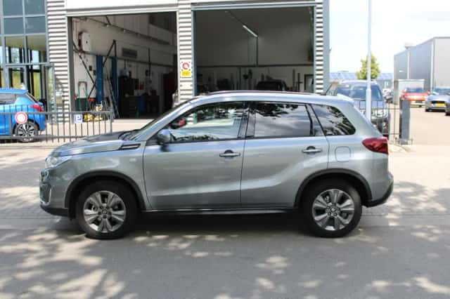 Suzuki Vitara (2020) thumbnail 3