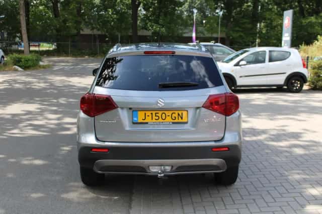 Suzuki Vitara (2020) thumbnail 5