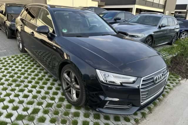 Audi A4 (2018) thumbnail 2