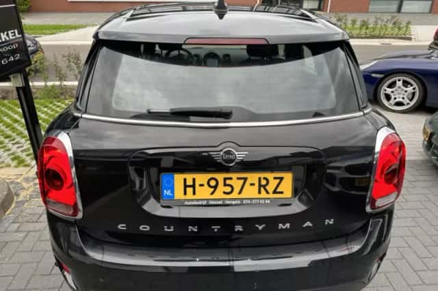MINI Countryman (2019) thumbnail 4