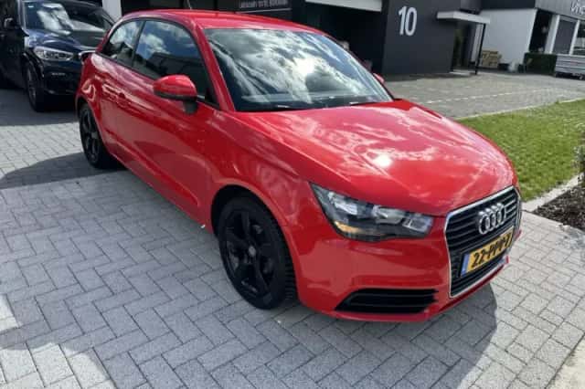 Audi A1 (2011) thumbnail 1