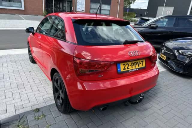 Audi A1 (2011) thumbnail 5