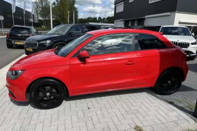 Audi A1 (2011) thumbnail 6