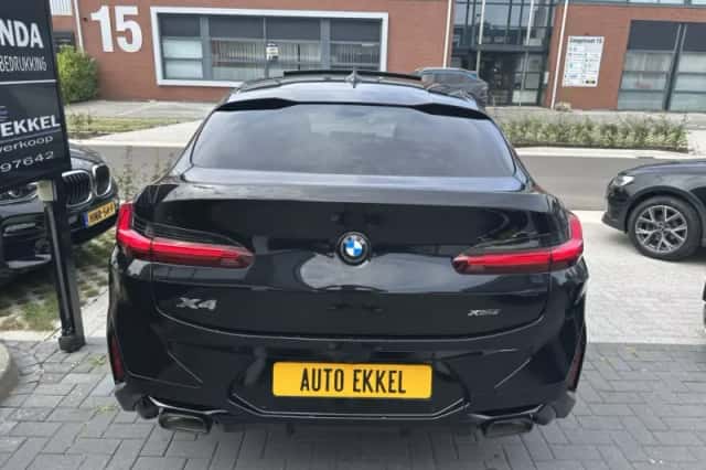 BMW X4 (2023) thumbnail 4