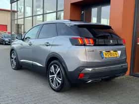 Peugeot 3008 (2017) thumbnail 3
