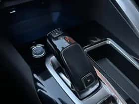 Peugeot 3008 (2017) thumbnail 21