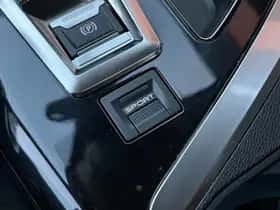 Peugeot 3008 (2017) thumbnail 25