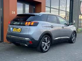 Peugeot 3008 (2017) thumbnail 8