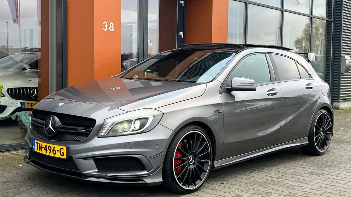 Mercedes-Benz A-Klasse (2015) — foto 1