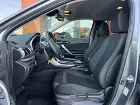 Mitsubishi Eclipse Cross (2018) thumbnail 4