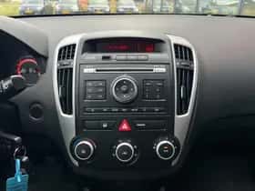 Kia Ceed (2010) thumbnail 14