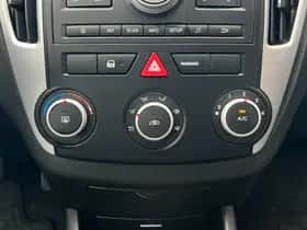 Kia Ceed (2010) thumbnail 15